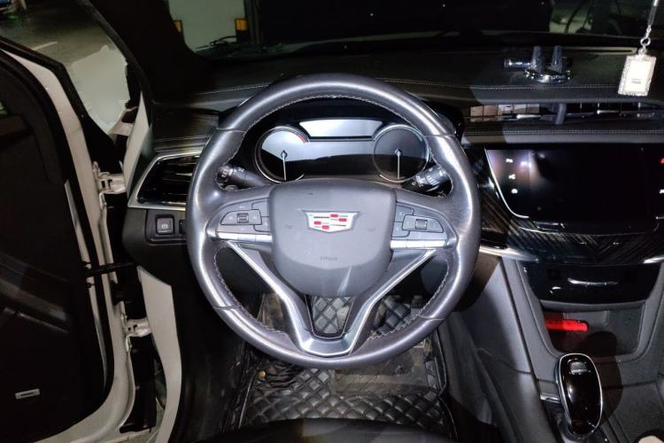 Used Cadillac XT6 2020 28T Six-Seater Four-Wheel-Drive Luxury Version Steering Wheel