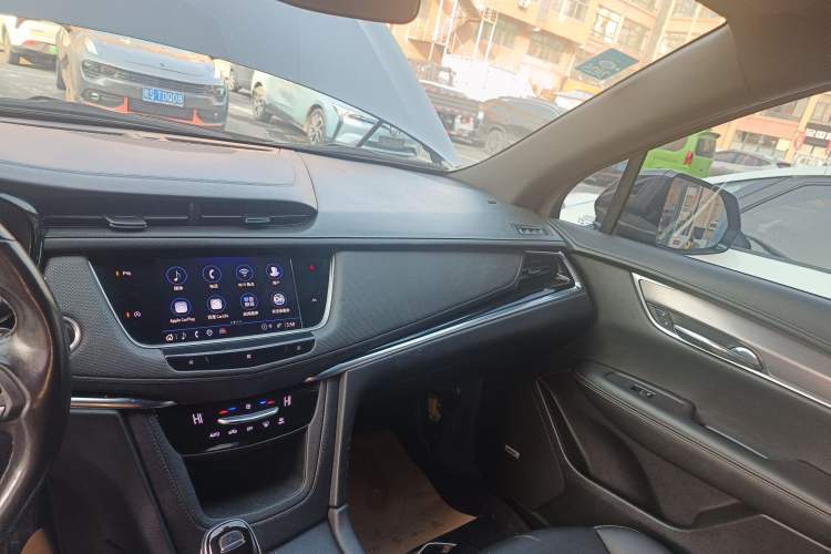 Used Cadillac XT6 2021 28T Six-Seater Fashion Edition Audio And AC Panel