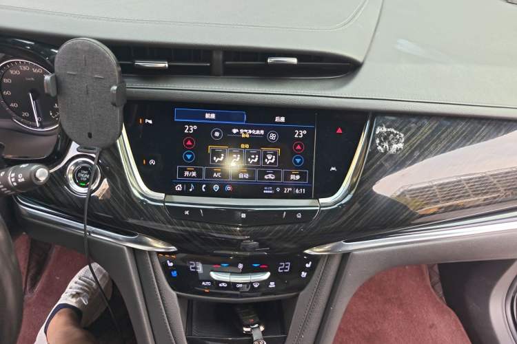 Used Cadillac XT6 2021 2.0T 7-Seater Four-Wheel Drive Luxury Version Audio And AC Panel