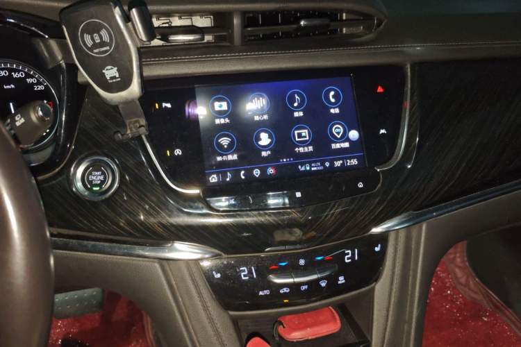 Used Cadillac XT6 2021 2.0T 7-Seater Two-Wheel-Drive Luxury Version Audio And AC Panel