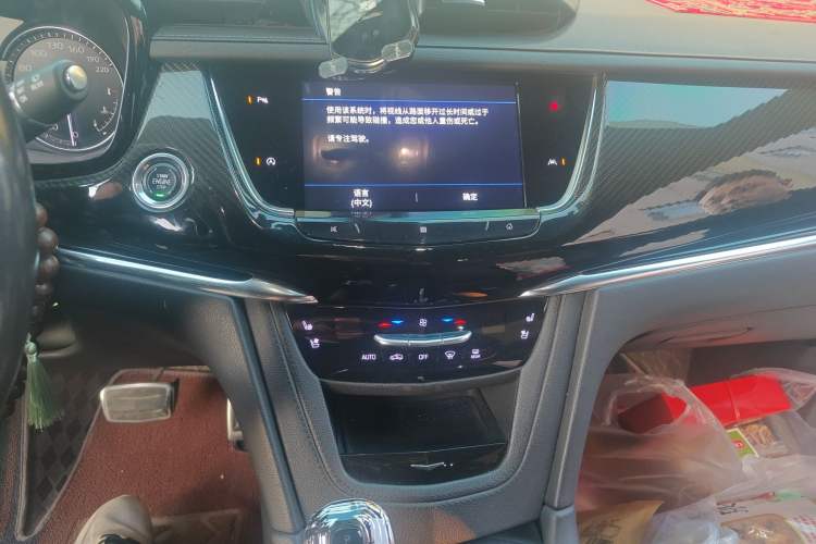 Used Cadillac XT6 2021 Revised Version 2.0T 6-Seater Four-Wheel Drive Premium Edition Audio And AC Panel
