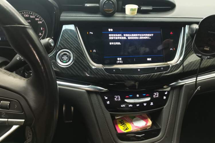 Used Cadillac XT6 2021 2.0T 7-Seater Four-Wheel Drive Luxury Version Audio And AC Panel