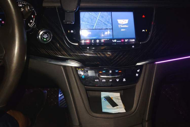 Used Cadillac XT6 2021 2.0T 7-Seater Four-Wheel Drive Luxury Version Audio And AC Panel