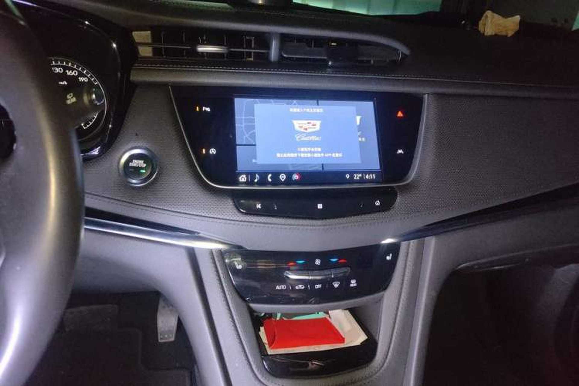 Used Cadillac XT6 2021 2.0T Seven-Seater Four-Wheel Drive Luxury Version Audio And AC Panel
