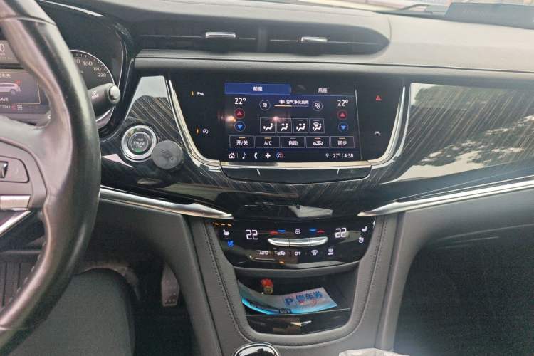 Used Cadillac XT6 2021 28T Six-Seater Four-Wheel-Drive Luxury Version Audio And AC Panel