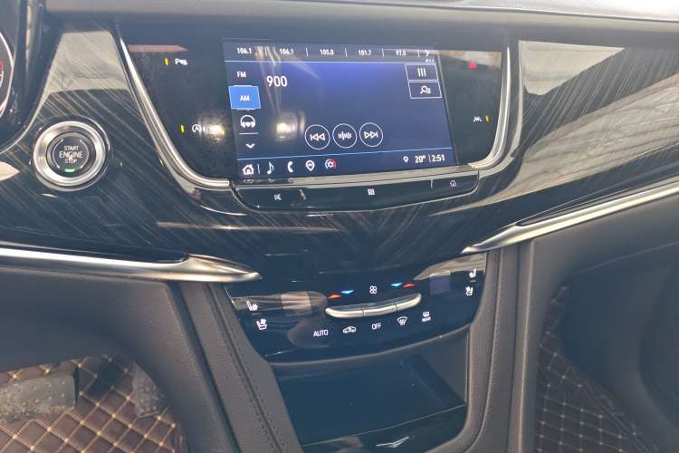 Used Cadillac XT6 2021 2.0T 7-Seater Four-Wheel Drive Luxury Version Audio And AC Panel