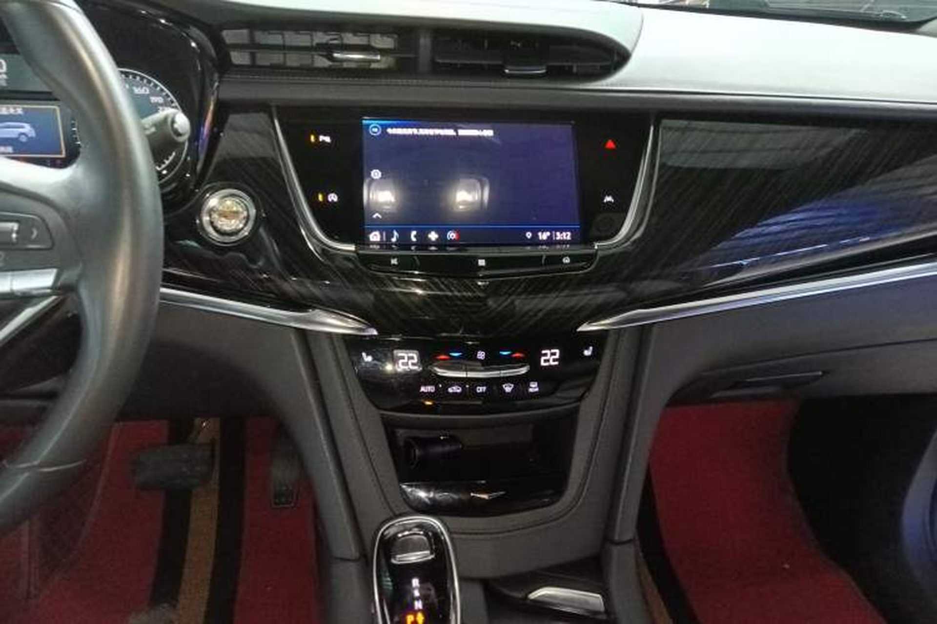 Used Cadillac XT6 2021 2.0T 6-Seater Two-Wheel Drive Luxury Version Audio And AC Panel