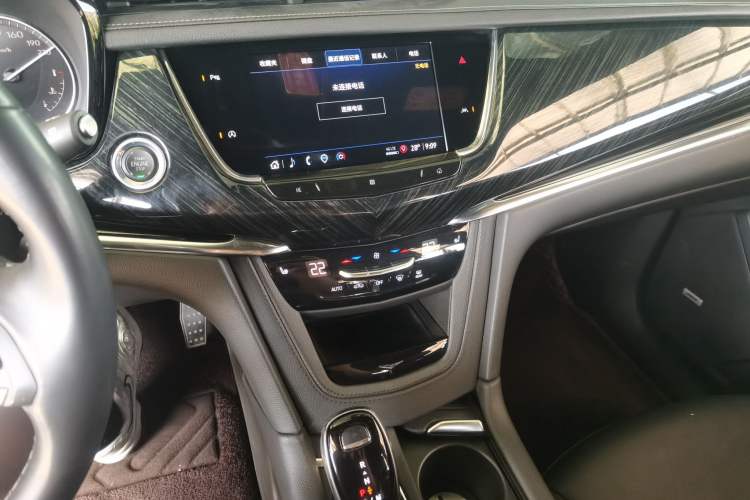 Used Cadillac XT6 2021 2.0T 6-Seater Two-Wheel Drive Luxury Version Audio And AC Panel