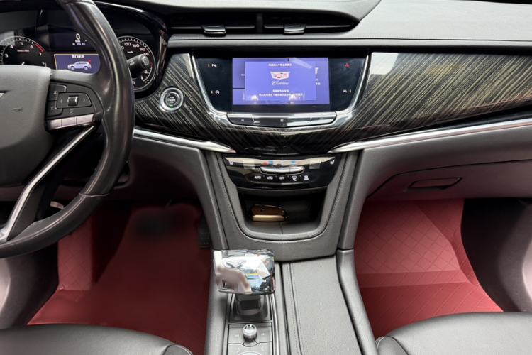 Used Cadillac XT6 2021 2.0T 6-Seater Two-Wheel Drive Luxury Version Audio And AC Panel