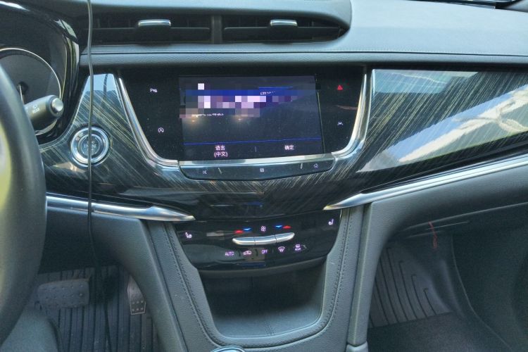 Used Cadillac XT6 2021 2.0T 6-Seater Two-Wheel Drive Luxury Version Audio And AC Panel