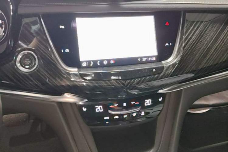 Used Cadillac XT6 2021 2.0T 7-Seater Two-Wheel-Drive Luxury Version Audio And AC Panel