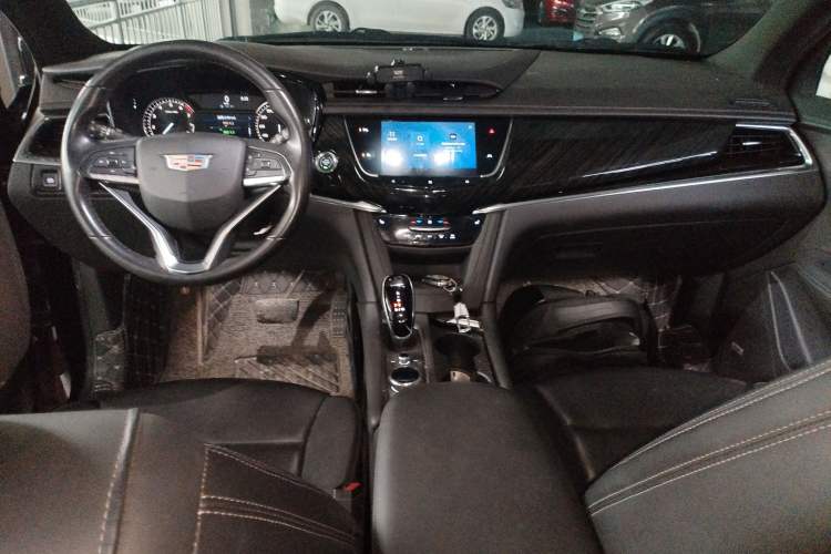 Used Cadillac XT6 2021 28T Six-Seater Luxury Version Center Console