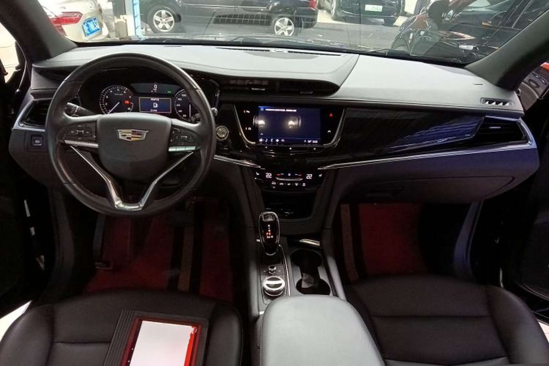 Used Cadillac XT6 2021 2.0T 6-Seater Two-Wheel Drive Luxury Version Center Console