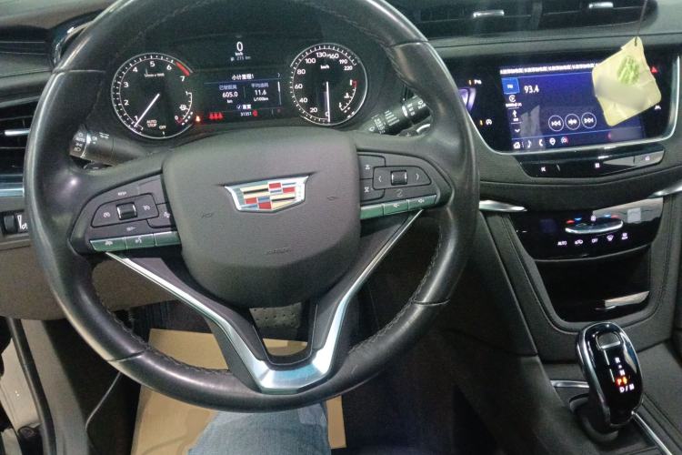Used Cadillac XT6 2021 28T Seven-Seater Fashion Edition Center Console