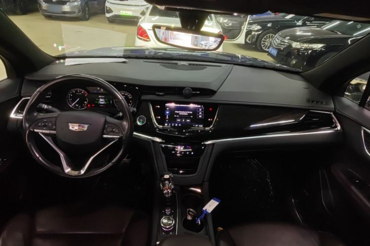 Used Cadillac XT6 2021 28T Six-Seater Luxury Version Center Console