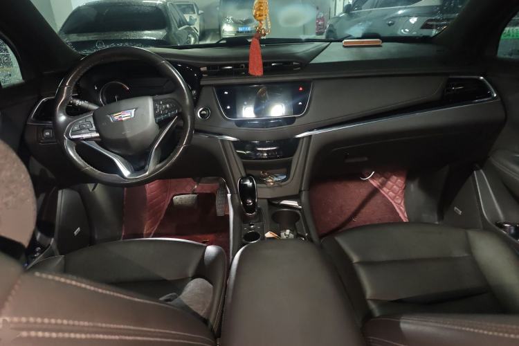 Used Cadillac XT6 2021 2.0T Six-Seater Four-Wheel-Drive Luxury Version Center Console