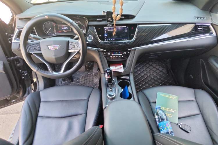 Used Cadillac XT6 2021 28T Seven-Seater Luxury Version Center Console
