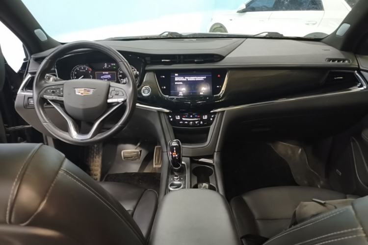 Used Cadillac XT6 2021 Revised Version 2.0T 6-Seater Four-Wheel Drive Premium Edition Center Console