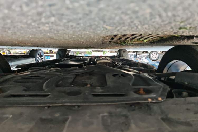 Used Cadillac XT6 2021 2.0T Six-Seater Four-Wheel-Drive Prestige Version Chassis Front