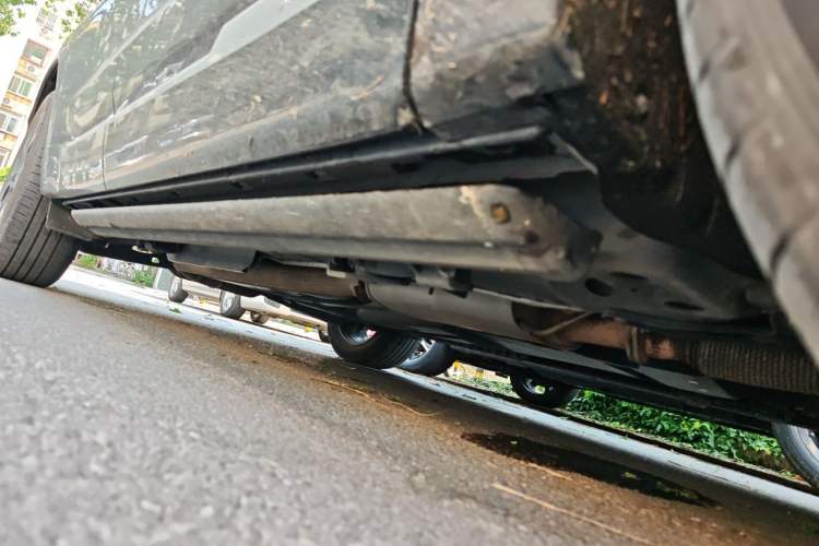 Used Cadillac XT6 2021 2.0T Six-Seater Four-Wheel-Drive Prestige Version Chassis Front Right