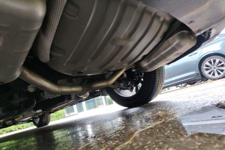 Used Cadillac XT6 2021 2.0T Six-Seater Four-Wheel-Drive Prestige Version Chassis Rear