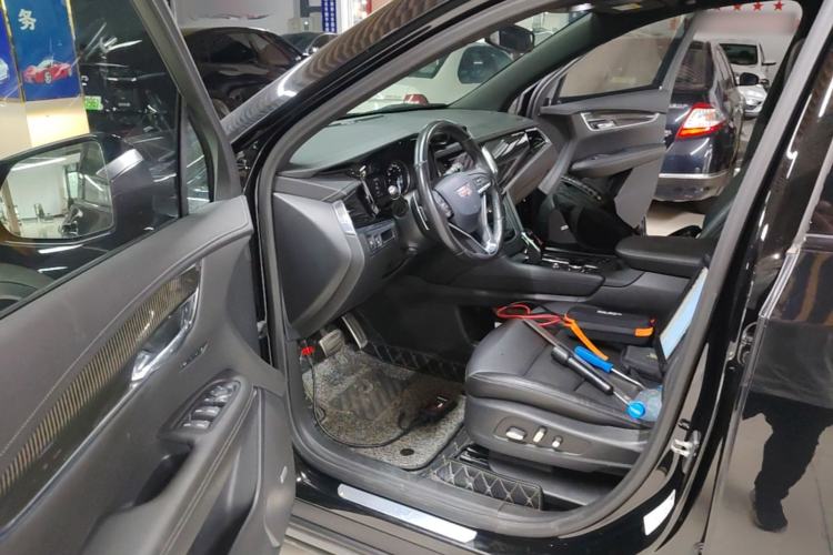 Used Cadillac XT6 2021 2.0T Six-Seater Four-Wheel-Drive Prestige Version Driver Seat
