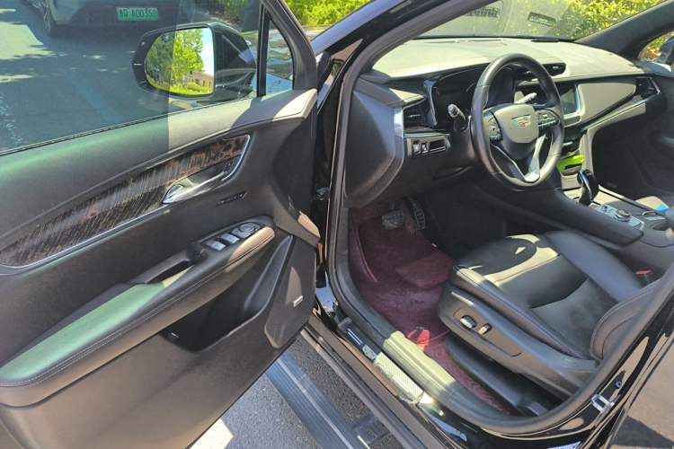 Used Cadillac XT6 2021 2.0T Six-Seater Four-Wheel-Drive Luxury Version Driver Seat