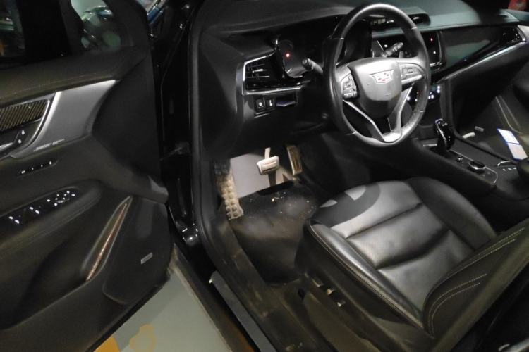 Used Cadillac XT6 2021 Revised Version 2.0T 6-Seater Four-Wheel Drive Premium Edition Driver Seat