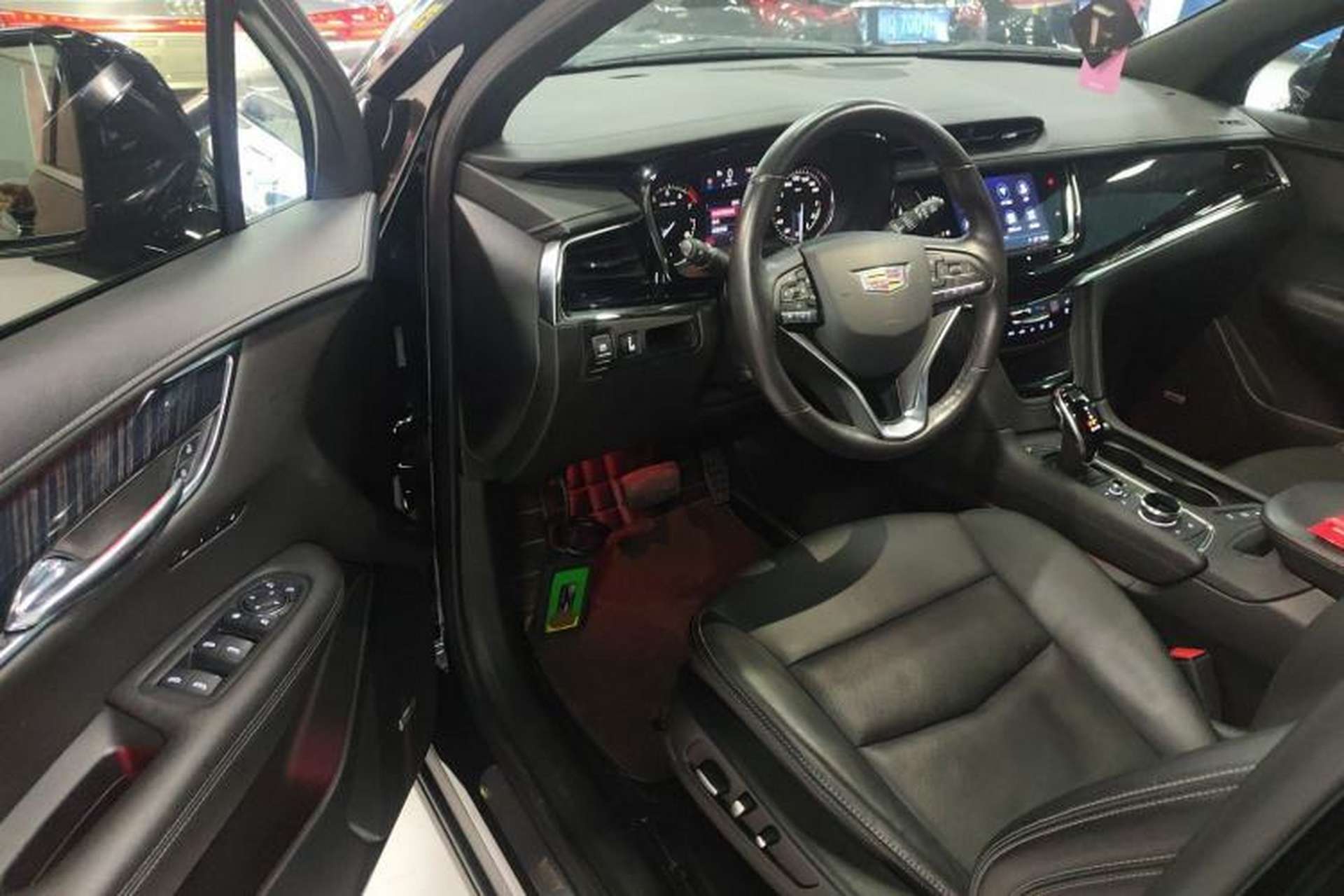 Used Cadillac XT6 2021 2.0T Six-Seater Four-Wheel-Drive Luxury Version Driver Seat