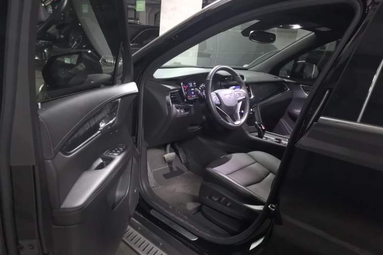 Used Cadillac XT6 2021 2.0T Six-Seater Four-Wheel-Drive Luxury Version Driver Seat
