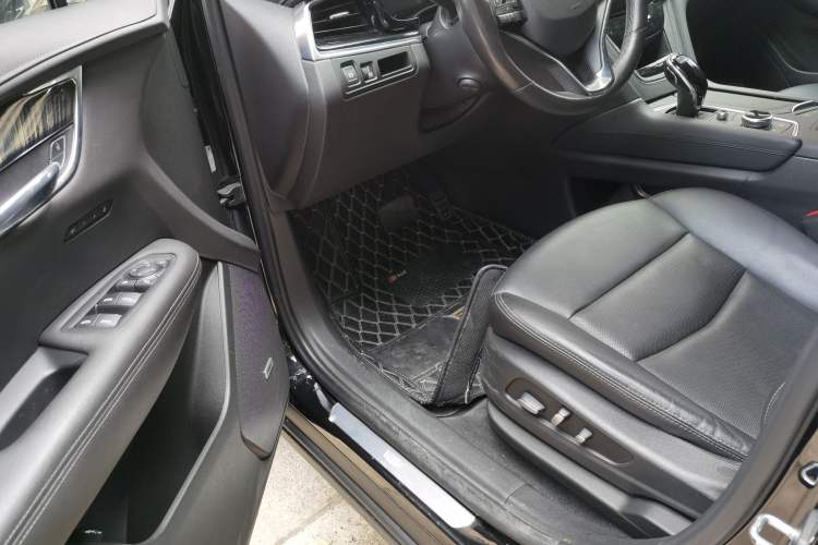 Used Cadillac XT6 2021 2.0T 7-Seater Four-Wheel Drive Luxury Version Driver Seat