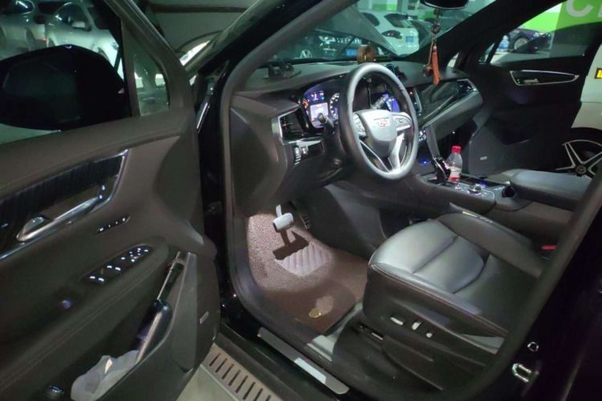 Used Cadillac XT6 2021 2.0T 6-Seater Two-Wheel Drive Luxury Version Driver Seat