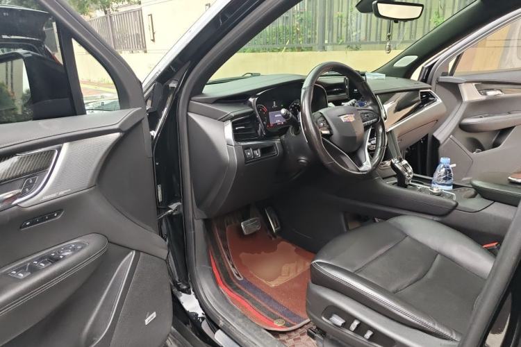 Used Cadillac XT6 2021 Revised Version 2.0T 6-Seater Four-Wheel Drive Premium Edition Driver Seat