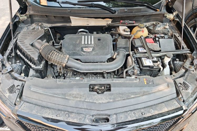 Used Cadillac XT6 2021 2.0T Six-Seater Four-Wheel-Drive Prestige Version Engine Bay