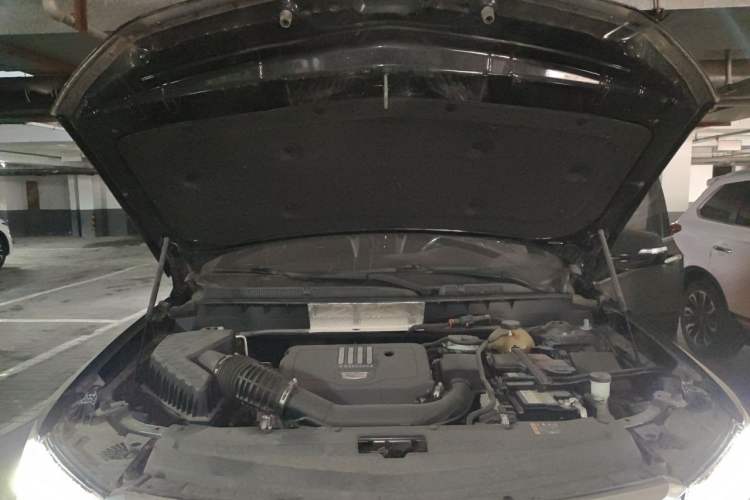 Used Cadillac XT6 2021 2.0T Six-Seater Four-Wheel-Drive Luxury Version Engine Bay