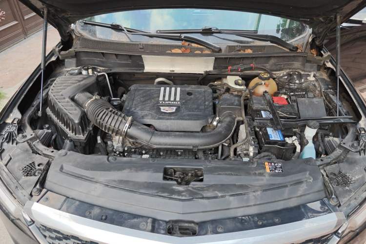 Used Cadillac XT6 2021 2.0T Six-Seater Four-Wheel-Drive Luxury Version Engine Bay