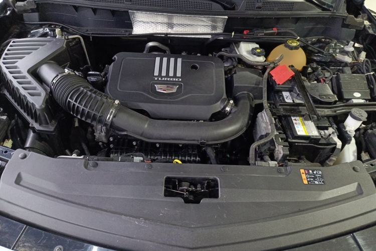 Used Cadillac XT6 2021 2.0T Six-Seater Four-Wheel-Drive Luxury Version Engine Bay