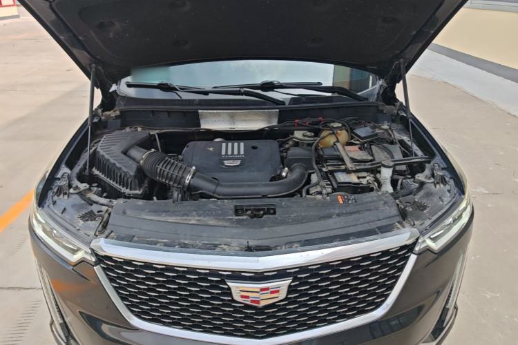 Used Cadillac XT6 2021 2.0T 6-Seater Two-Wheel Drive Luxury Version Engine Bay
