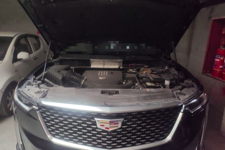 Used Cadillac XT6 2021 2.0T Six-Seater Four-Wheel-Drive Luxury Version Engine Bay