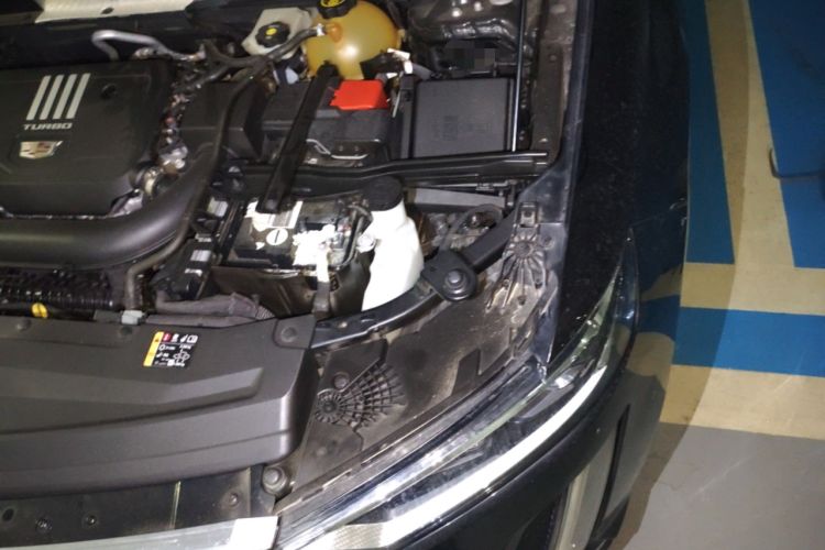 Used Cadillac XT6 2021 28T Six-Seater Four-Wheel-Drive Luxury Version Engine Bay Left