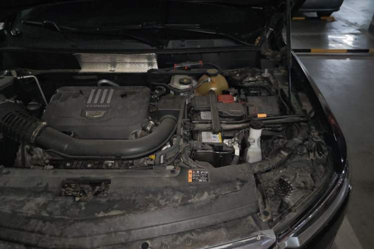 Used Cadillac XT6 2021 2.0T 6-Seater Two-Wheel Drive Luxury Version Engine Bay Left