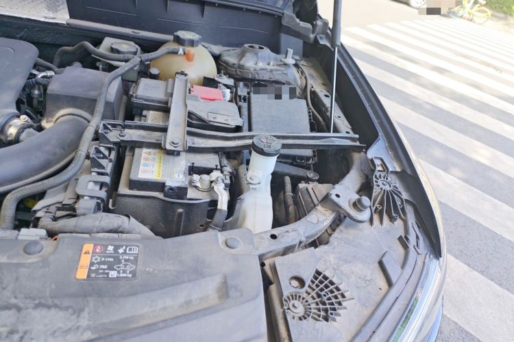 Used Cadillac XT6 2021 28T Six-Seater Four-Wheel-Drive Luxury Version Engine Bay Left