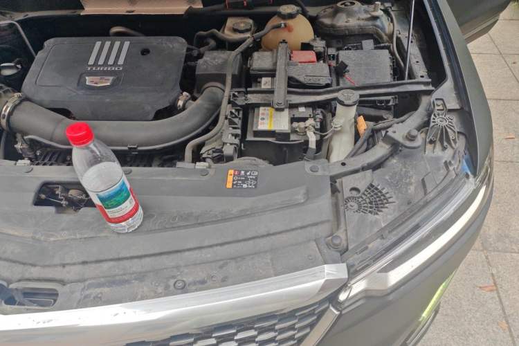Used Cadillac XT6 2021 28T Six-Seater Luxury Version Engine Bay Left