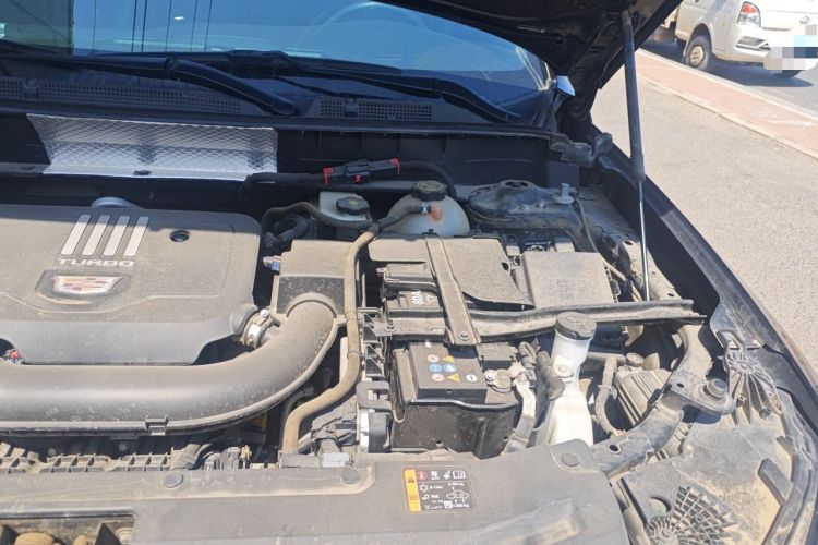Used Cadillac XT6 2021 28T Six-Seater Four-Wheel-Drive Luxury Version Engine Bay Left