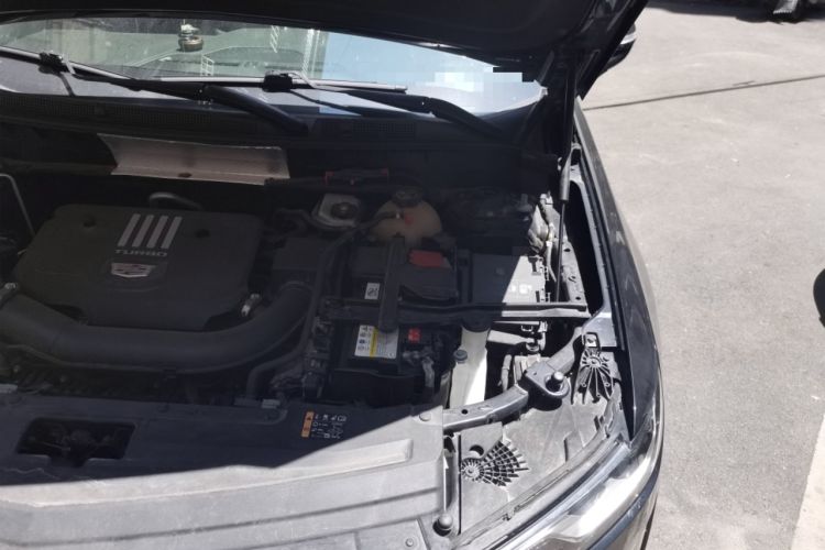 Used Cadillac XT6 2021 2.0T Six-Seater Four-Wheel-Drive Luxury Version Engine Bay Left