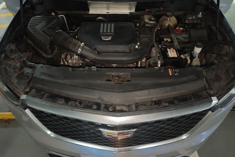 Used Cadillac XT6 2021 2.0T Six-Seater Four-Wheel-Drive Luxury Version Engine Bay
