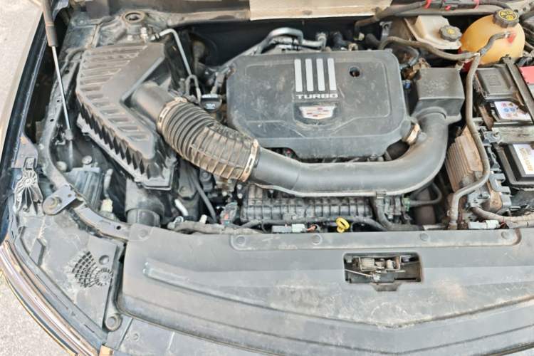 Used Cadillac XT6 2021 2.0T Six-Seater Four-Wheel-Drive Prestige Version Engine Bay Right