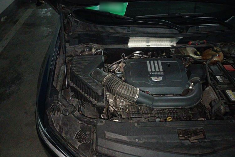 Used Cadillac XT6 2021 2.0T 7-Seater Four-Wheel Drive Luxury Version Engine Bay Right