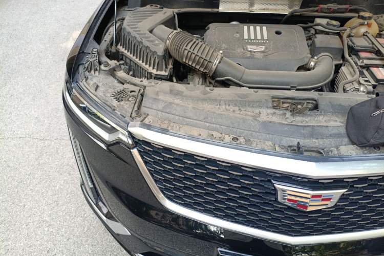 Used Cadillac XT6 2021 2.0T Six-Seater Four-Wheel-Drive Luxury Version Engine Bay Right