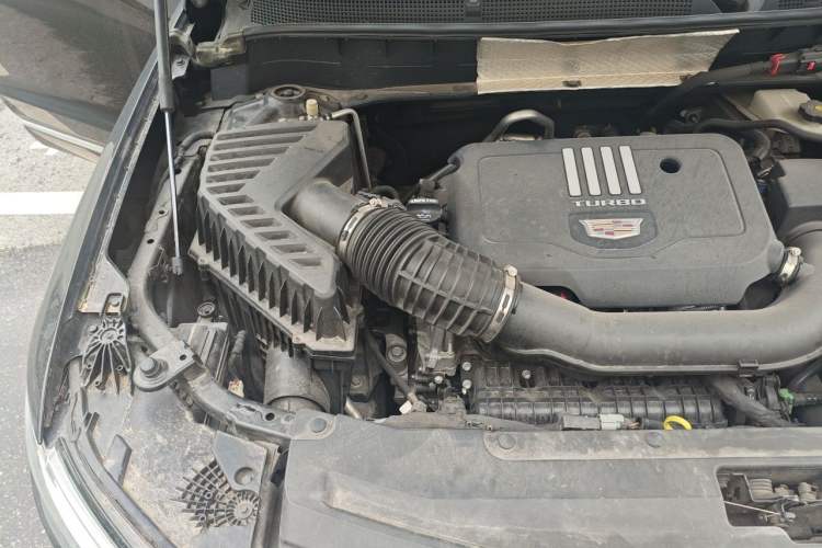 Used Cadillac XT6 2021 2.0T 7-Seater Two-Wheel-Drive Luxury Version Engine Bay Right